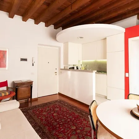 Apartment Anfiteatro In Brera